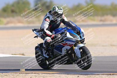 media/Nov-11-2023-SoCal Trackdays (Sat) [[efd63766ff]]/Turn 2 Set 1 (1125am)/